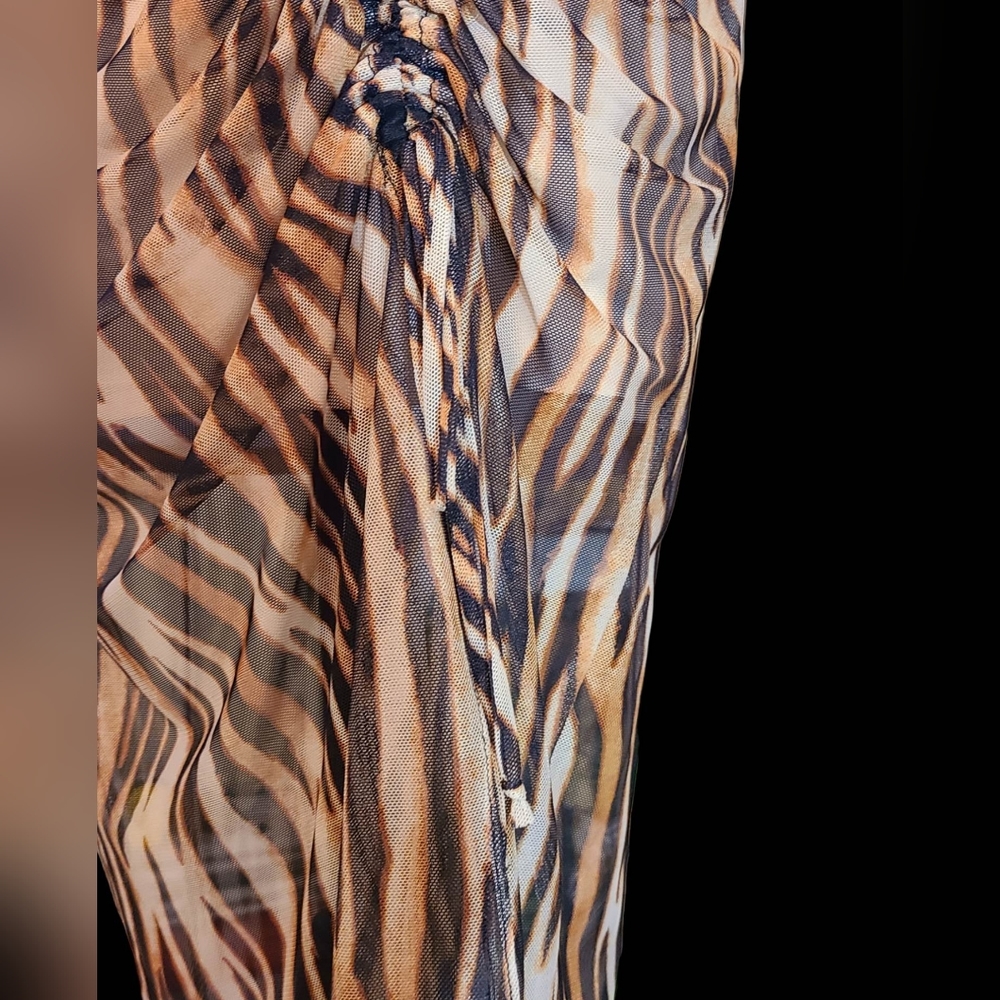 Socialite size S tan dress - Picture 8 of 10